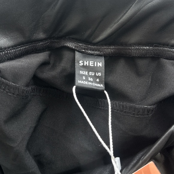 SHEIN Black Faux Leather Fringe Mini Skirt - Picture 3 of 3